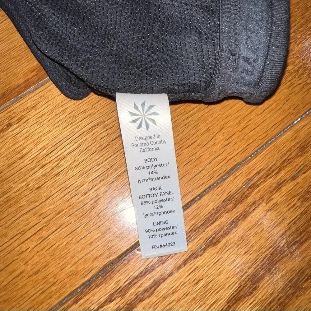 Athleta Triple Dare Black and White Striped Racerback Sports Bra Size Small